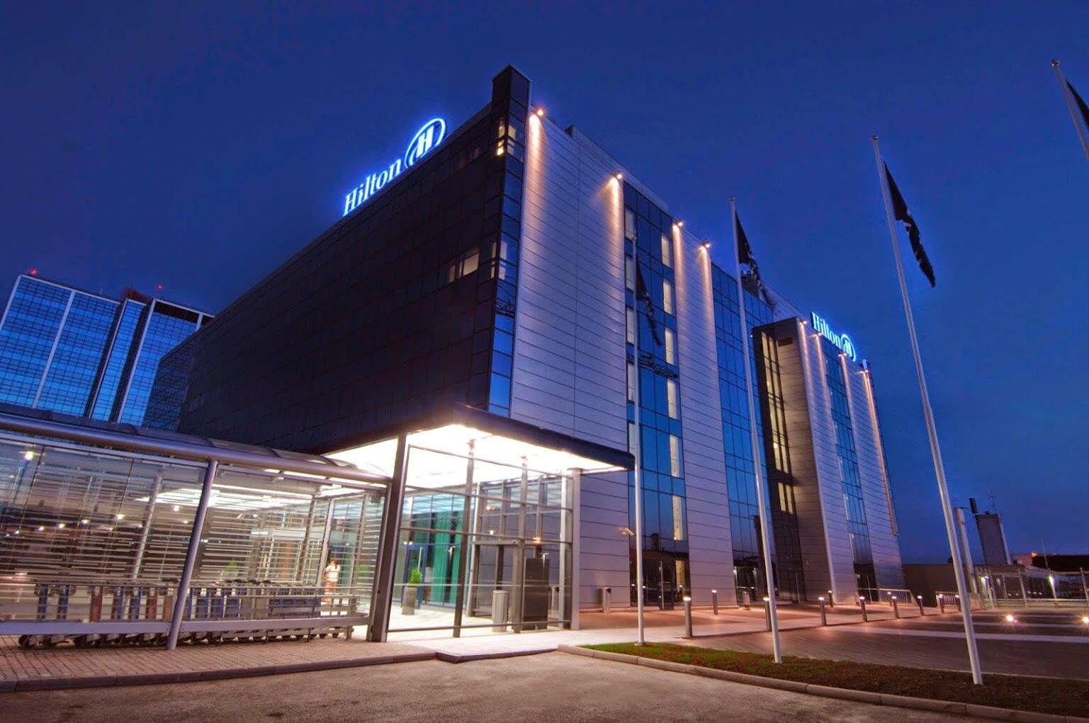 Hilton Helsinki Airport Hotel Vantaa Exterior photo